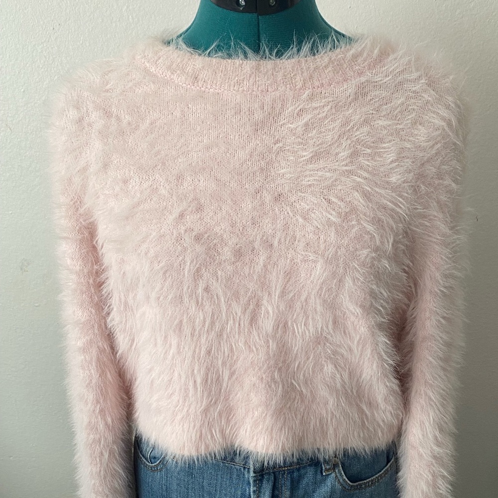 Kendall & Kylie Ultra Soft and Cozy High Crewneck Pale Pink Eyelash Sweater
